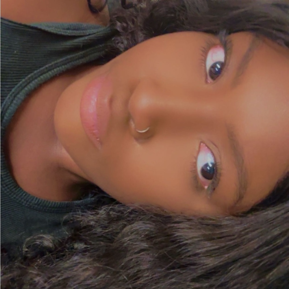 Meet your Posher, Amour lauryn